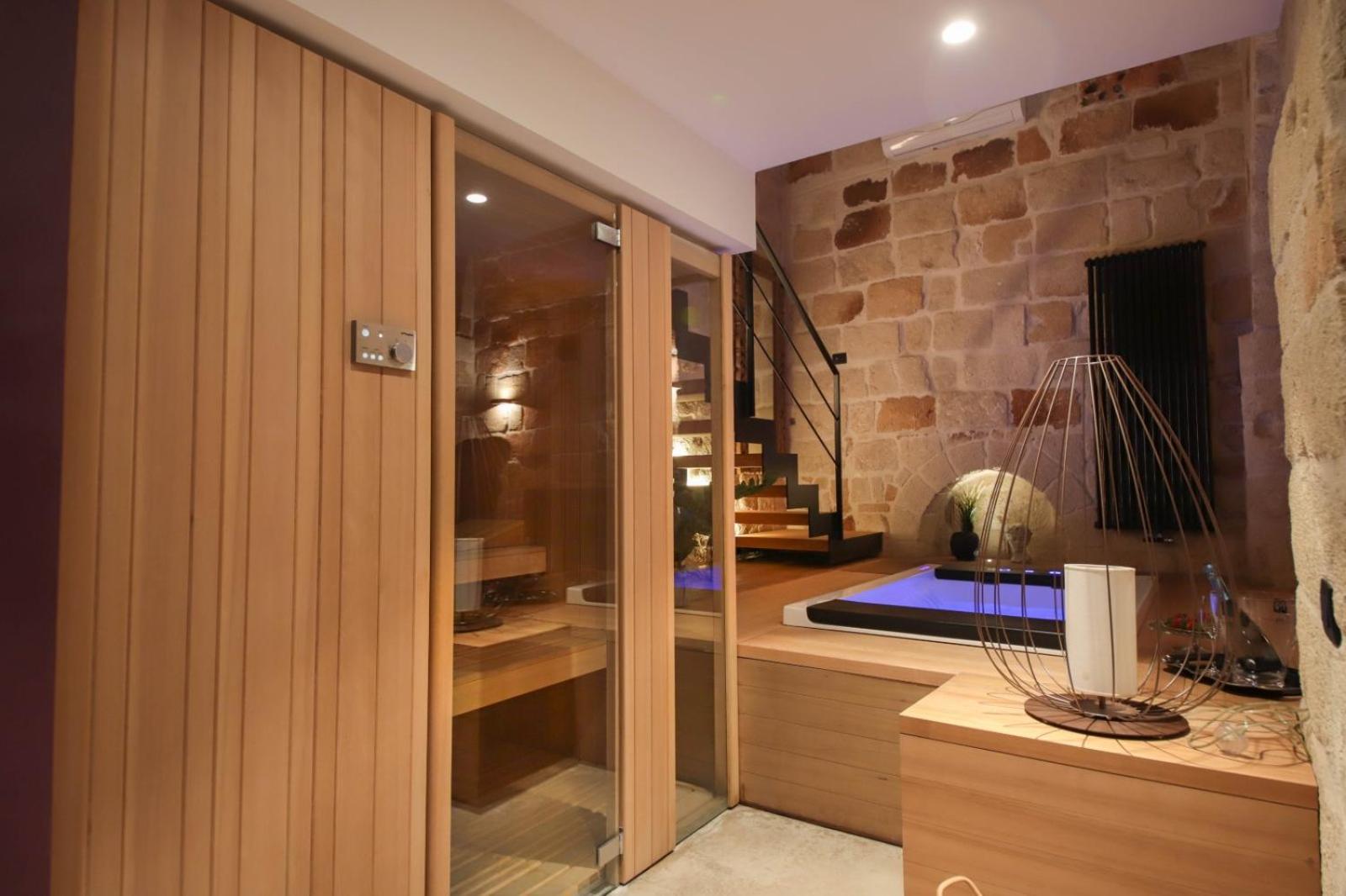 Suite & Spa Via Veneto Monopoli Exterior photo